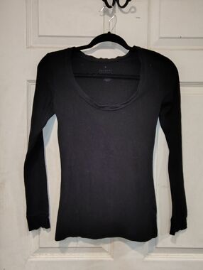Forever Twentyone Juniors Women's Size S Black Long Sleeve Tshirt